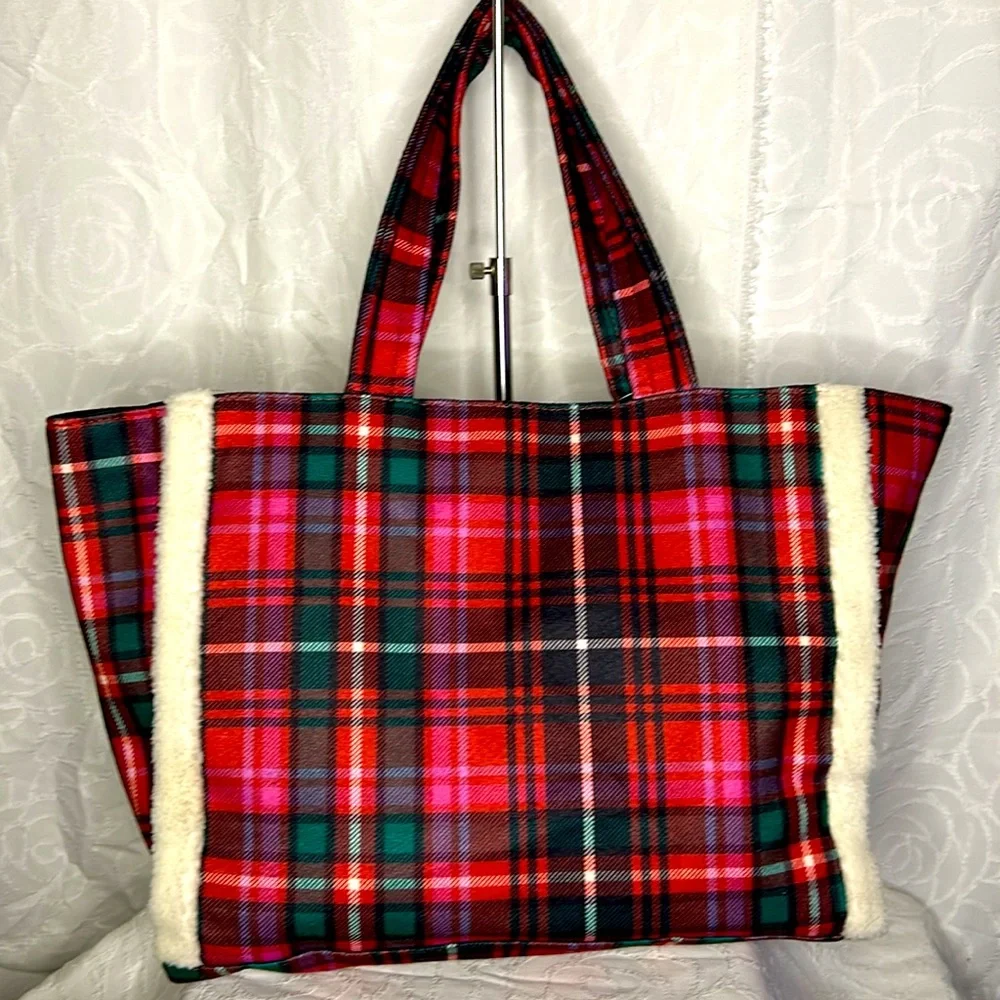 NWT VICTORIA’S SECRET red and black plaid signature large cloth tote bag. - Picture 6 of 10